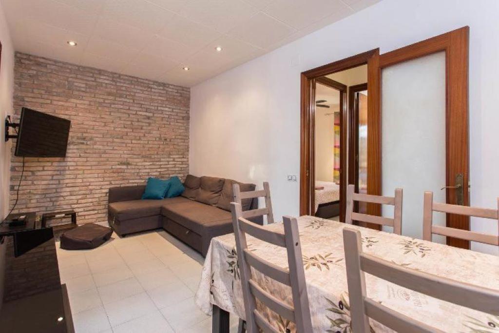 Modern Pad In A Great Old Barrio Appartement Barcelone
