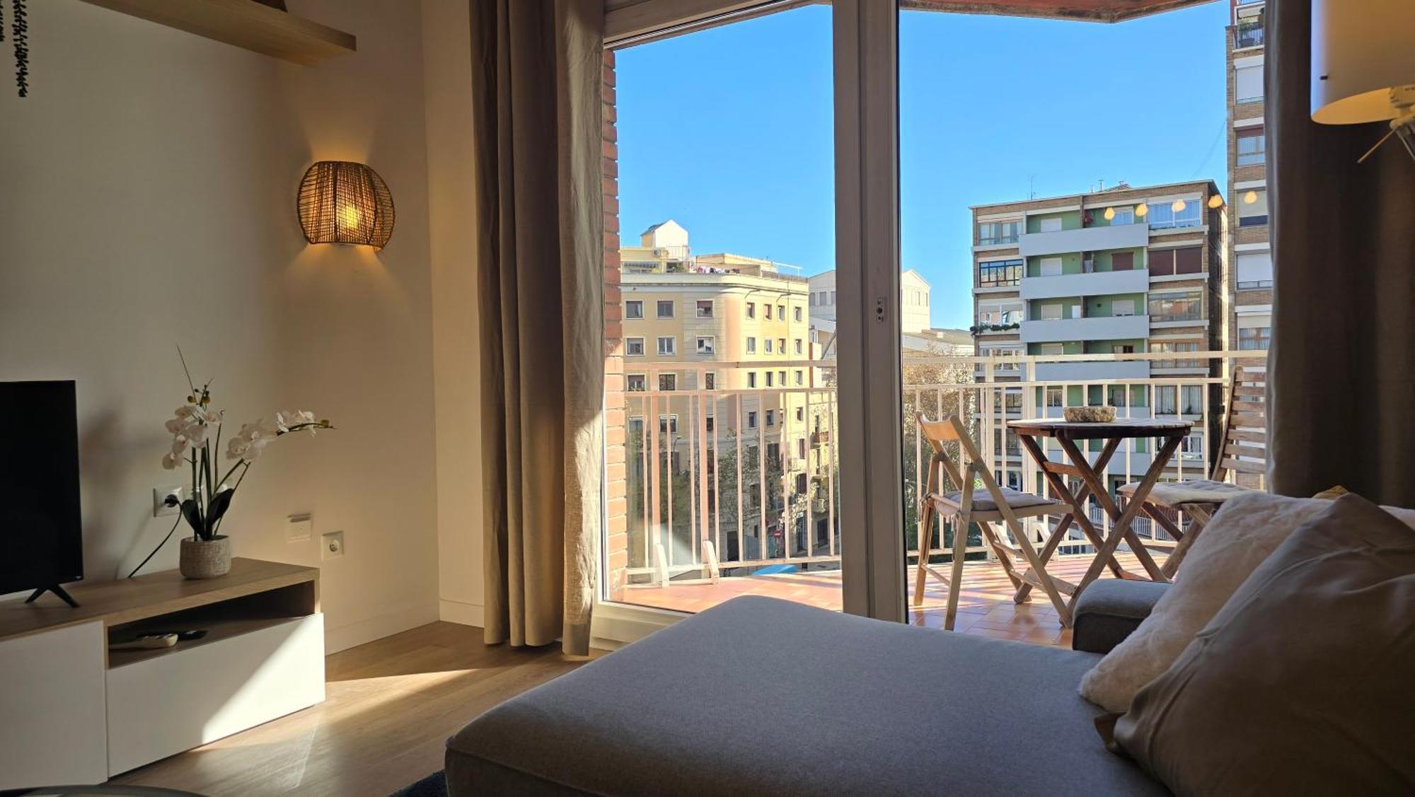 Opening Doors Monumental Apartment *