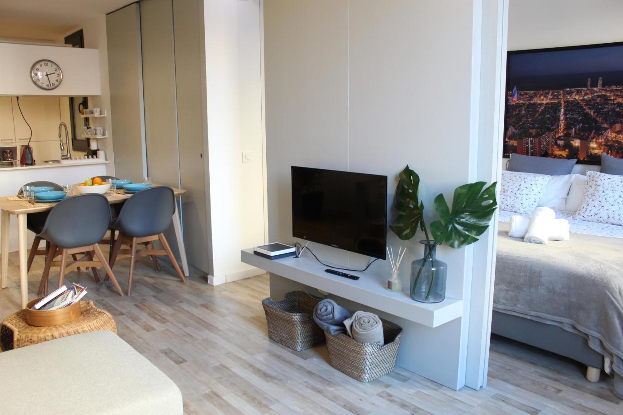 Piso Nuevo Al Lado De La Sagrada Familia. Apartment