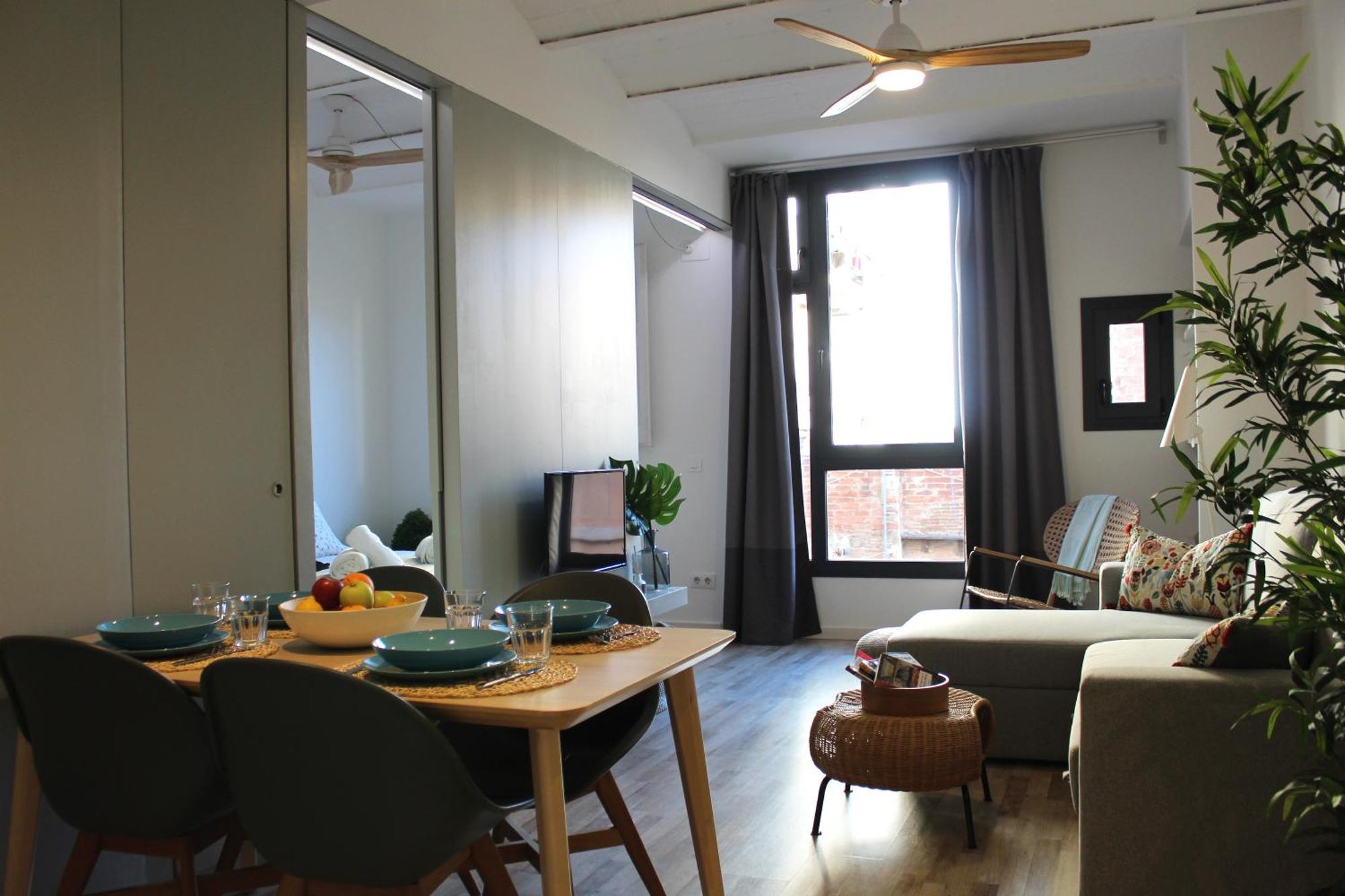 Apartment Piso Nuevo Al Lado De La Sagrada Familia.