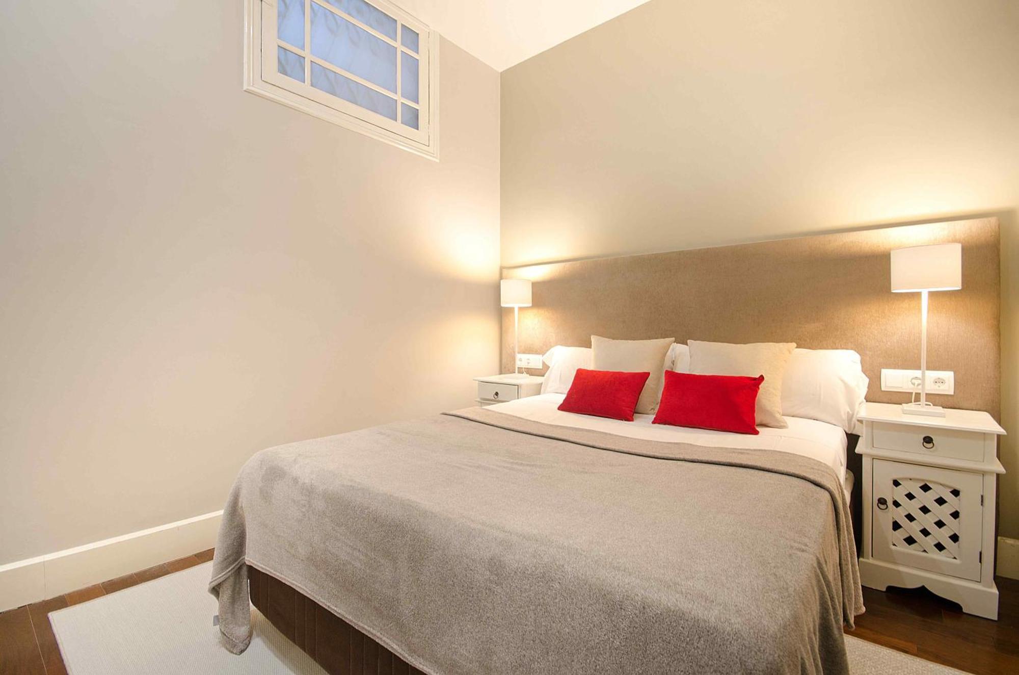 Three Bedroom In Gran De Gracia - Stylish Appartement