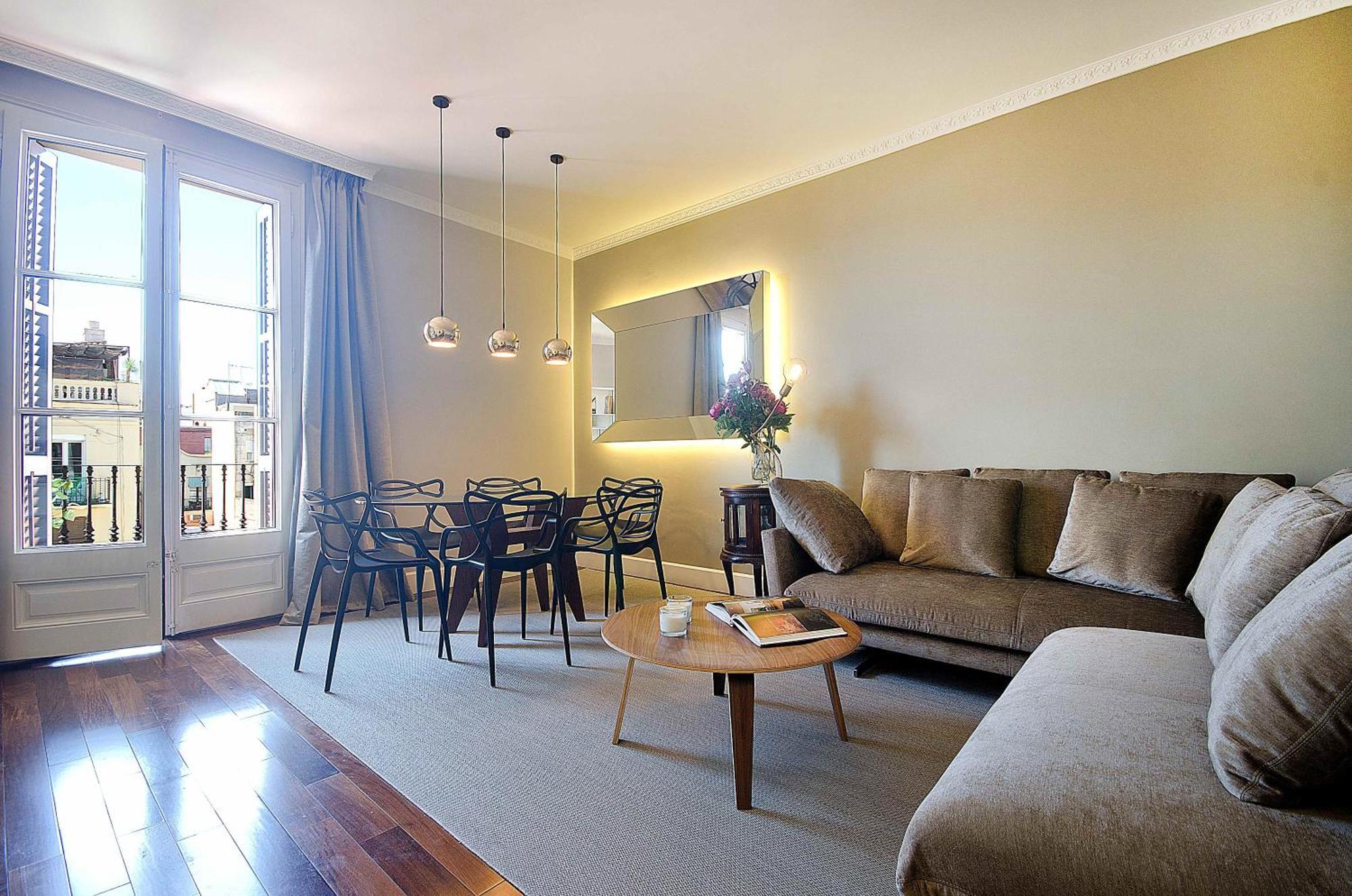 Appartement Three Bedroom In Gran De Gracia - Stylish