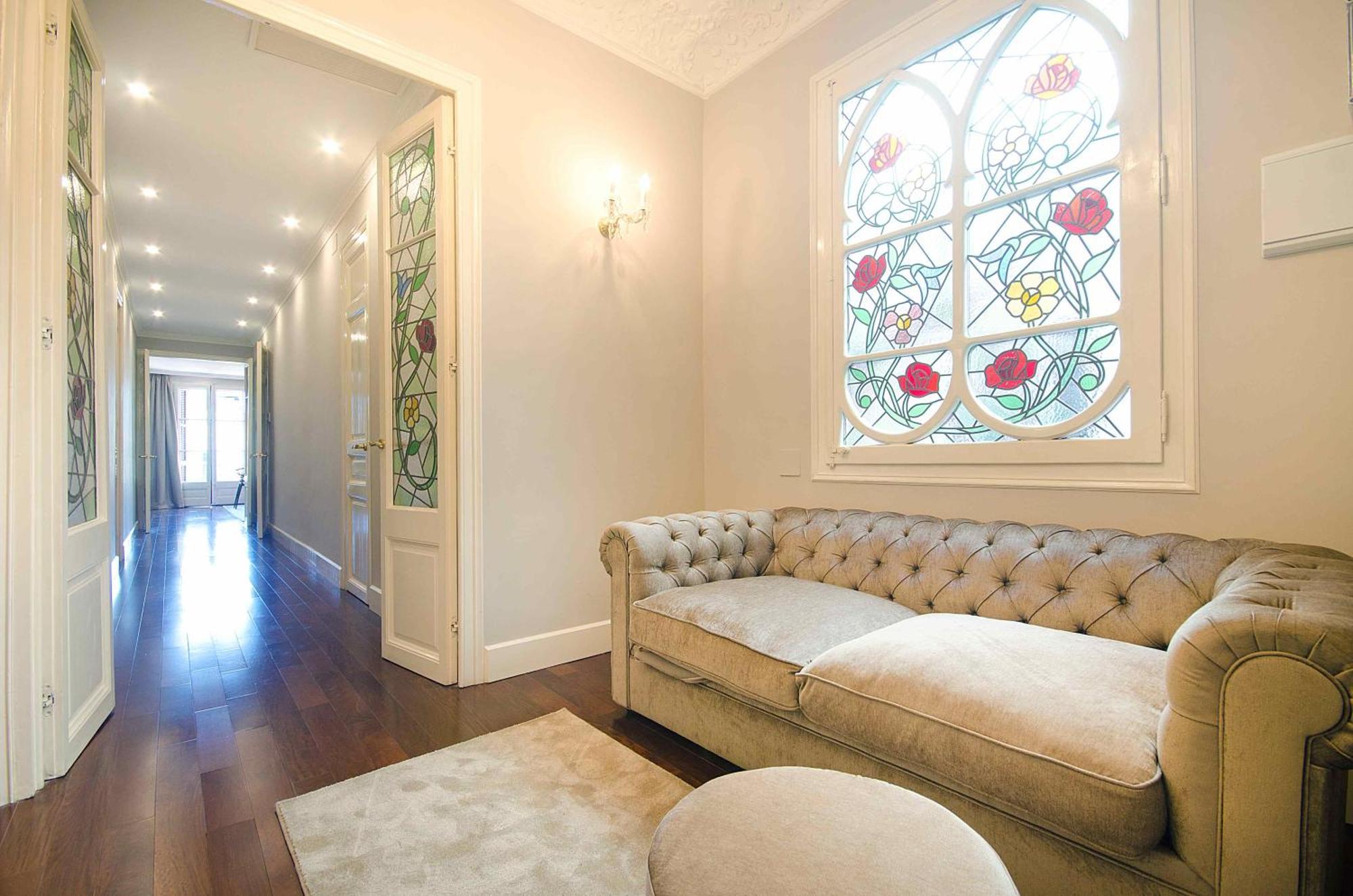 Appartement Three Bedroom In Gran De Gracia - Stylish *