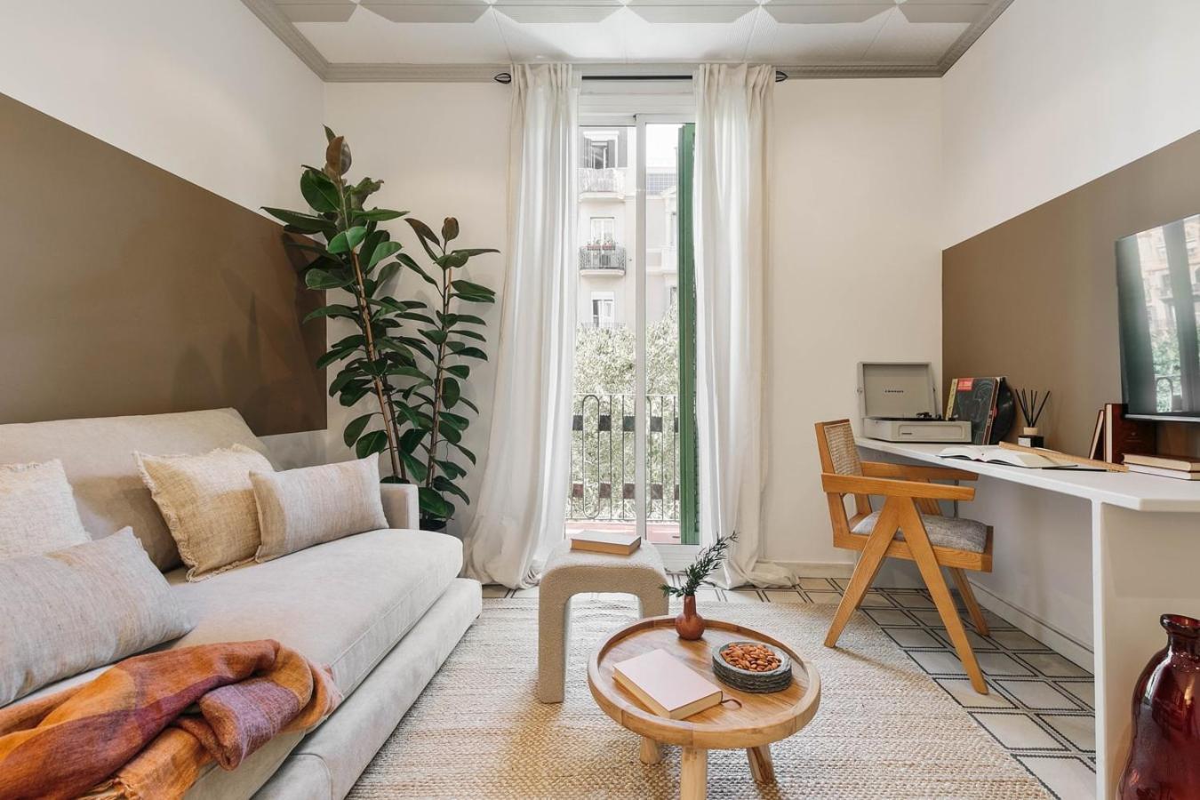 Veduto - 2 Bedrooms In Eixample Esquerra Appartement *