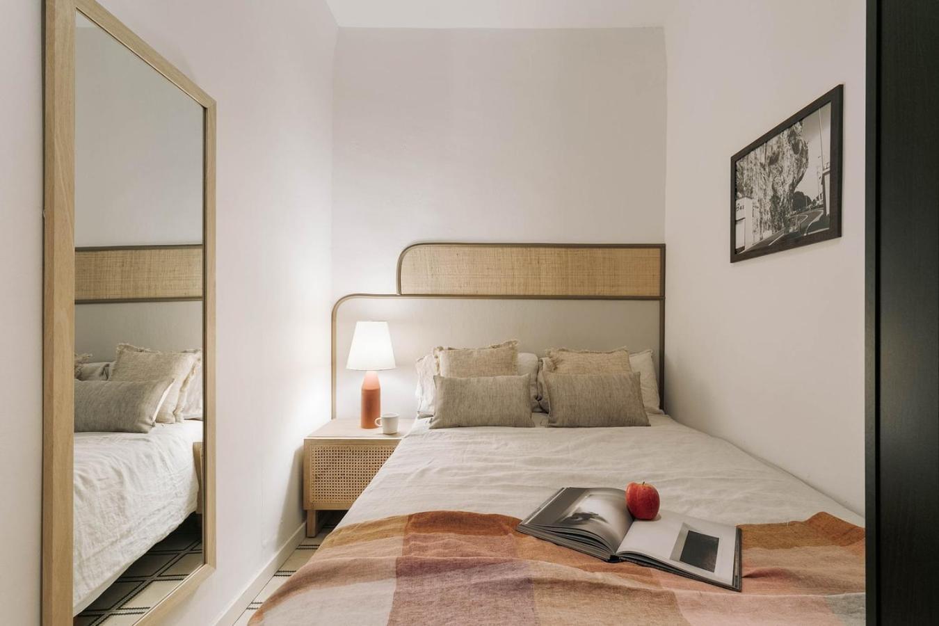 Veduto - 2 Bedrooms In Eixample Esquerra *