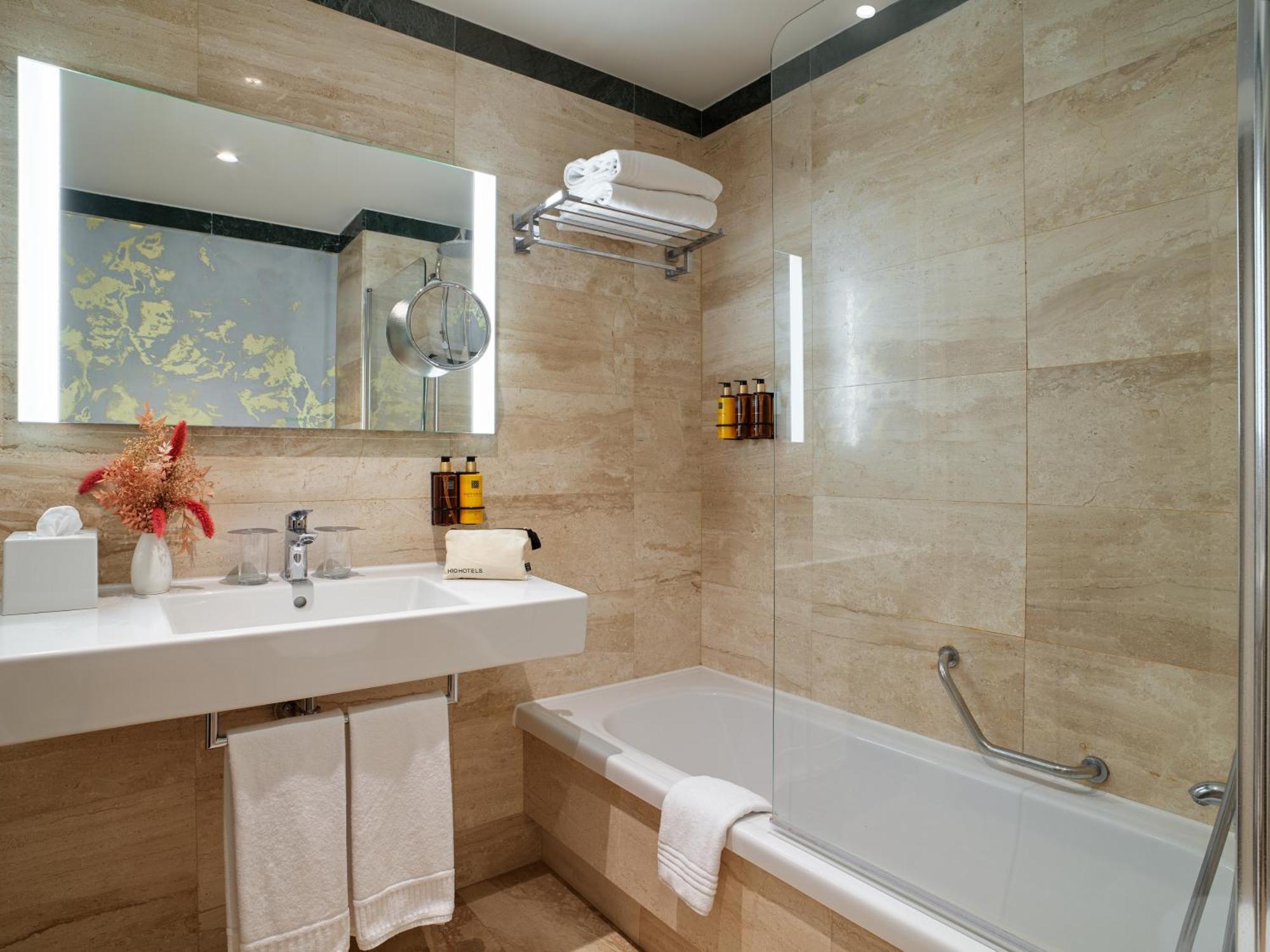 Boutique H10 Montcada Hotel 4*