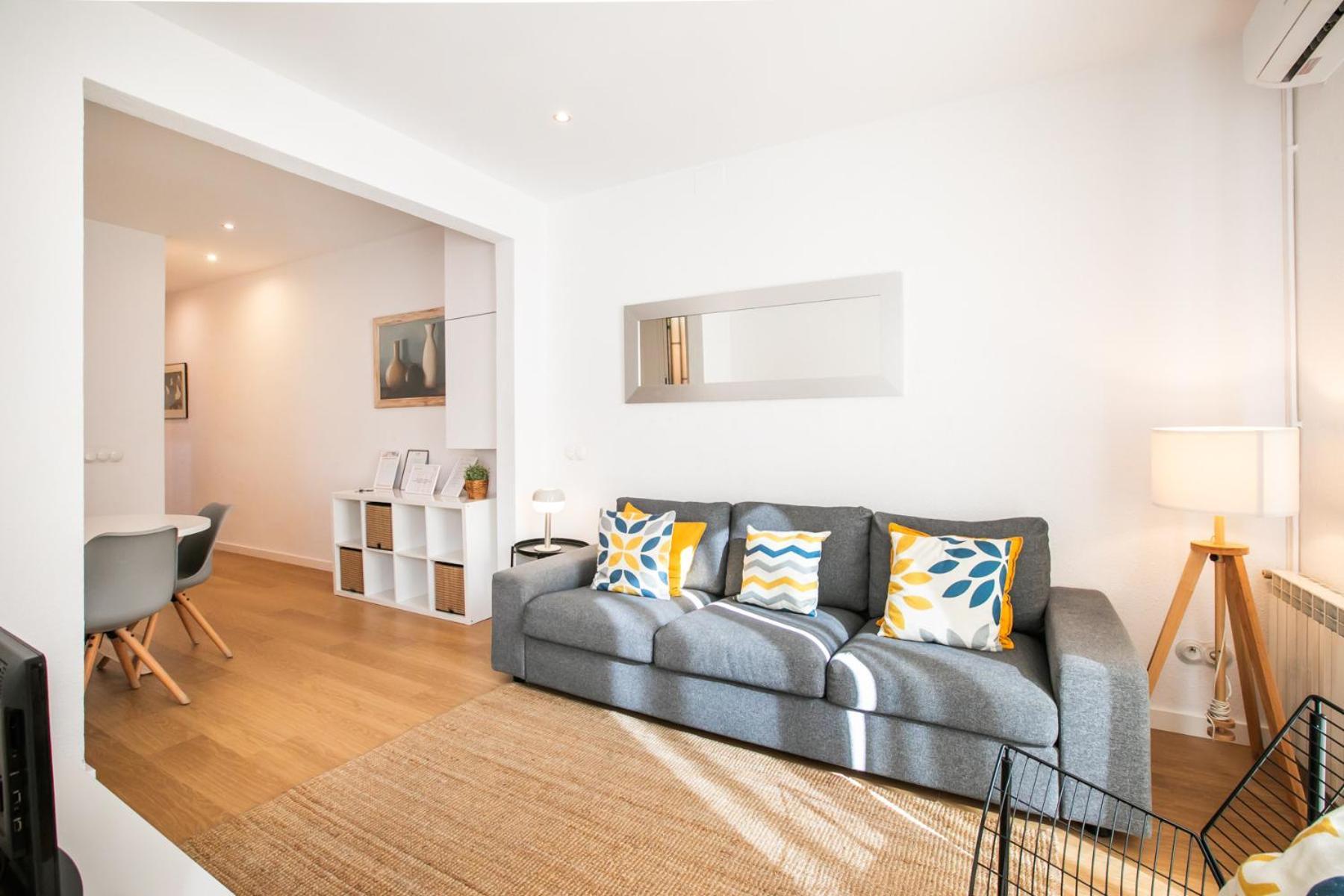 42ara1026 - Spacious In Eixample Appartement Barcelone