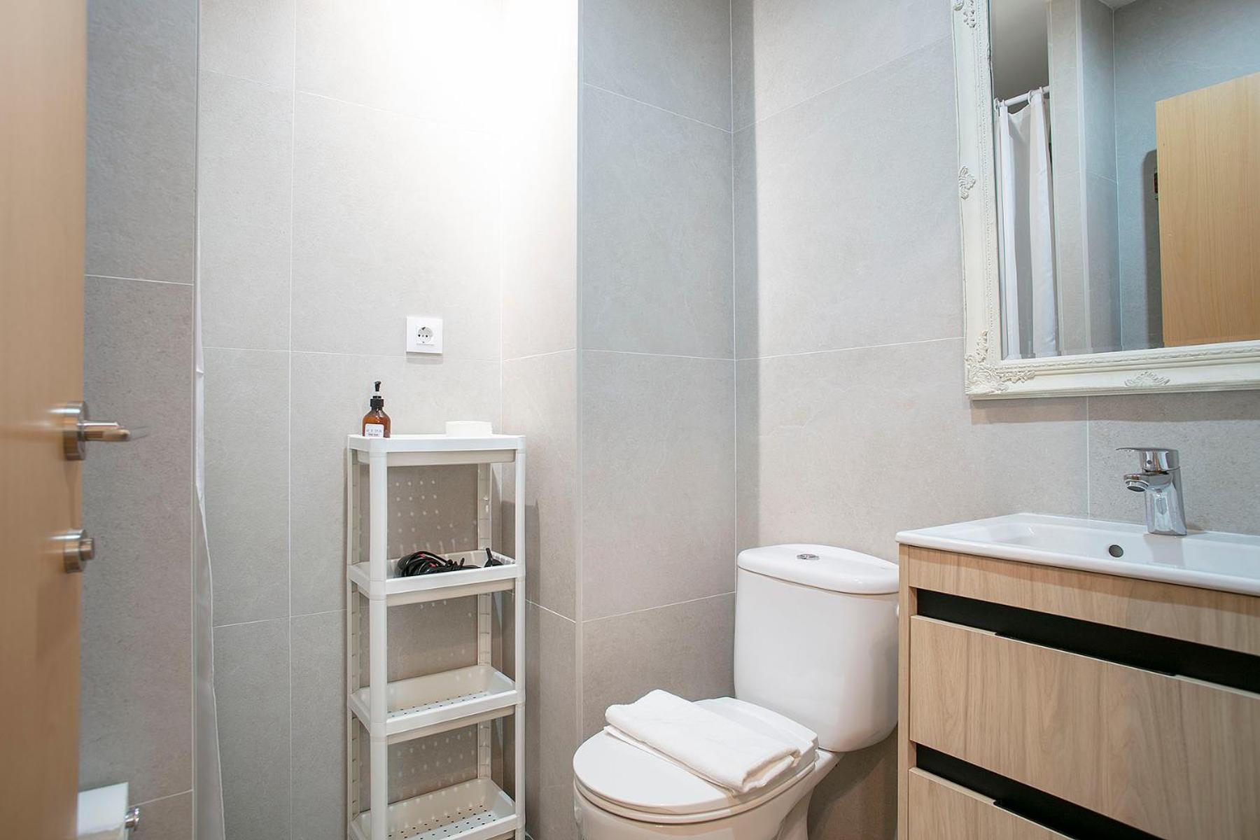 Beautiful In Ramblas 6pax Apartment