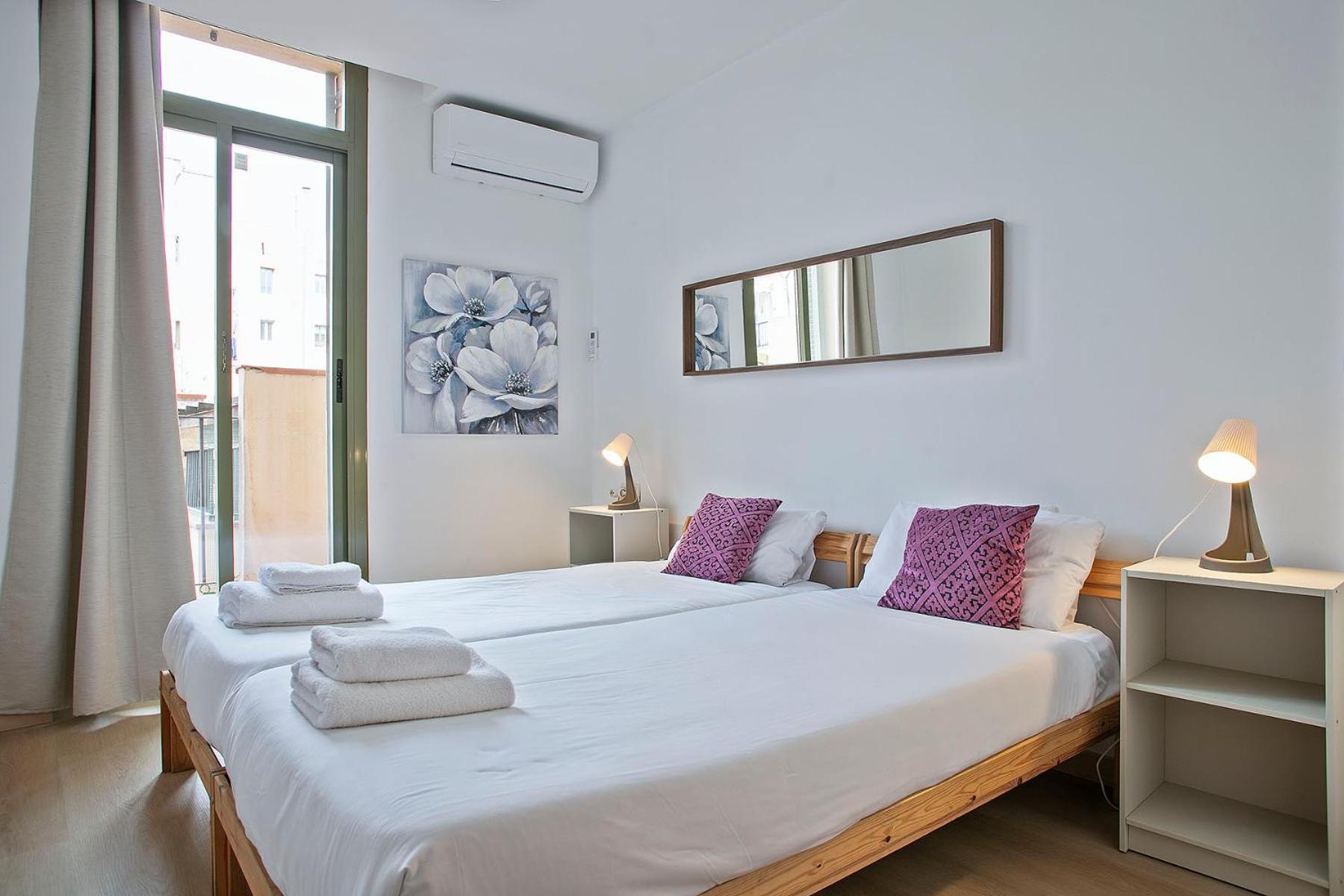 Beautiful In Ramblas 6pax Apartment Barcelona