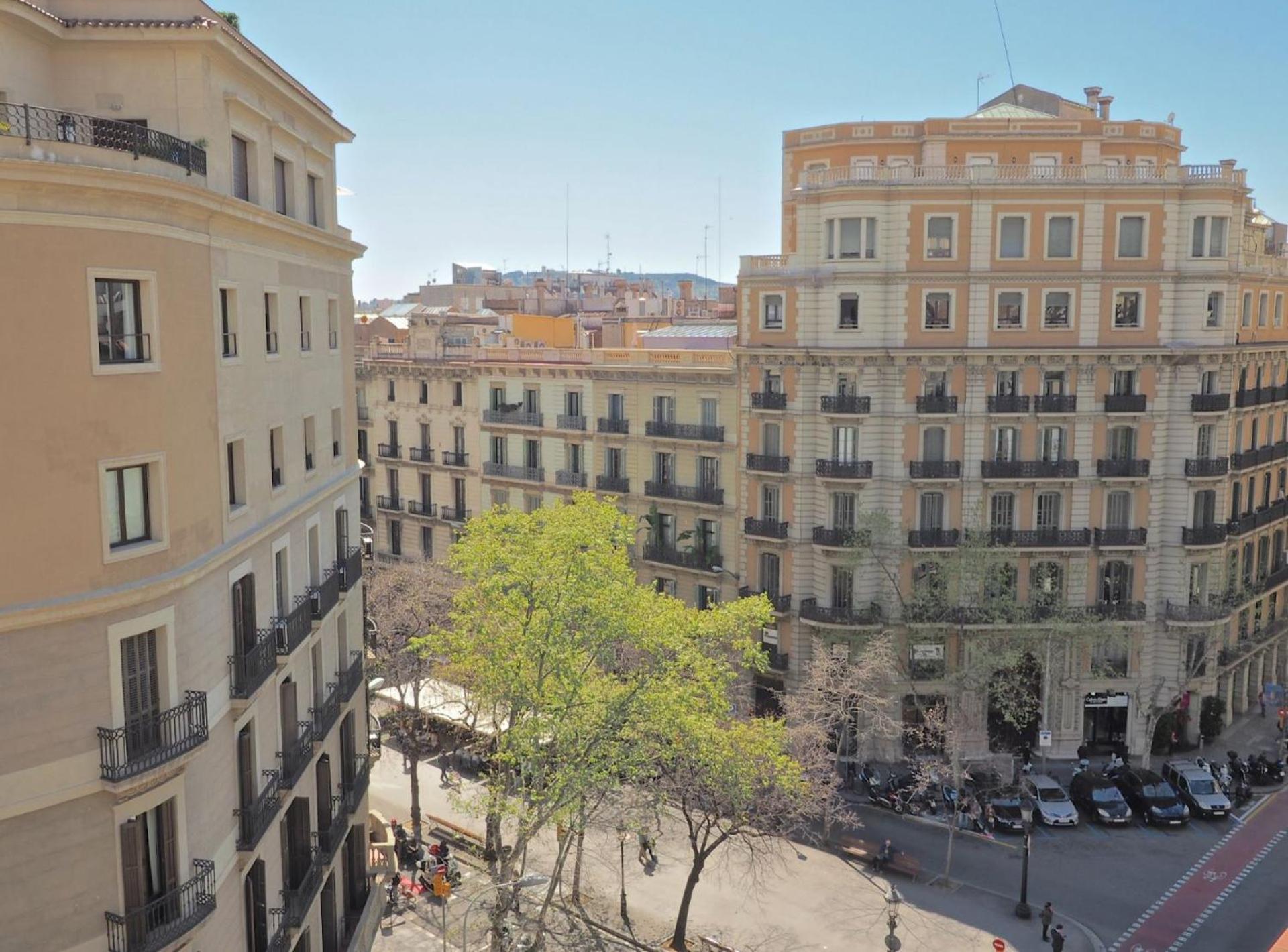 The Ultimate Central Place Apartment