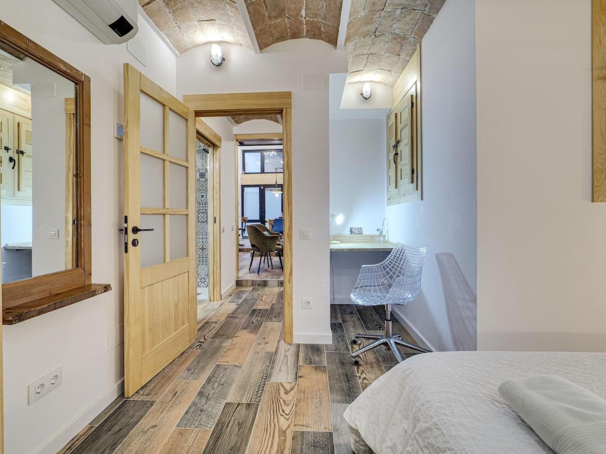 Concordia - Beautiful Flat, Spacious, 4 , 2 Bath Barcelone