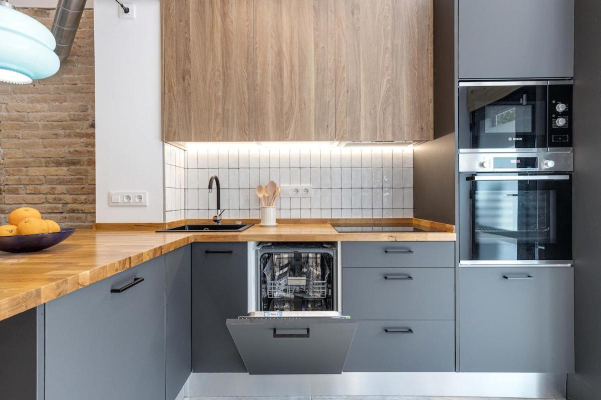 Concordia - Beautiful Flat, Spacious, 4 , 2 Bath * Barcelone