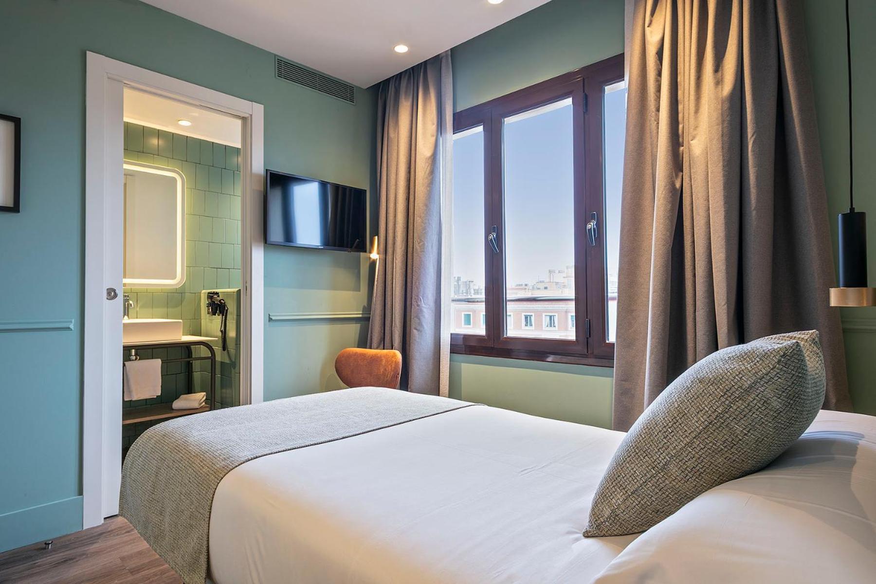 Via Augusta Hotel