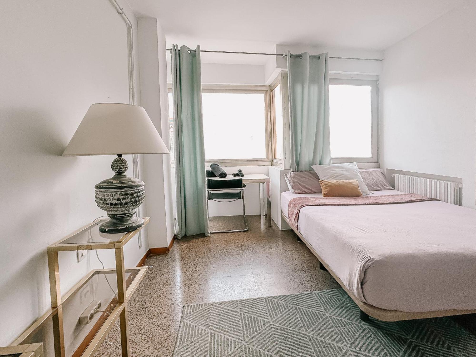 Lovely In Shared Gracia Neighborhood Appartement