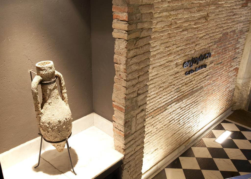 Enjoybcn Colon Appartement *