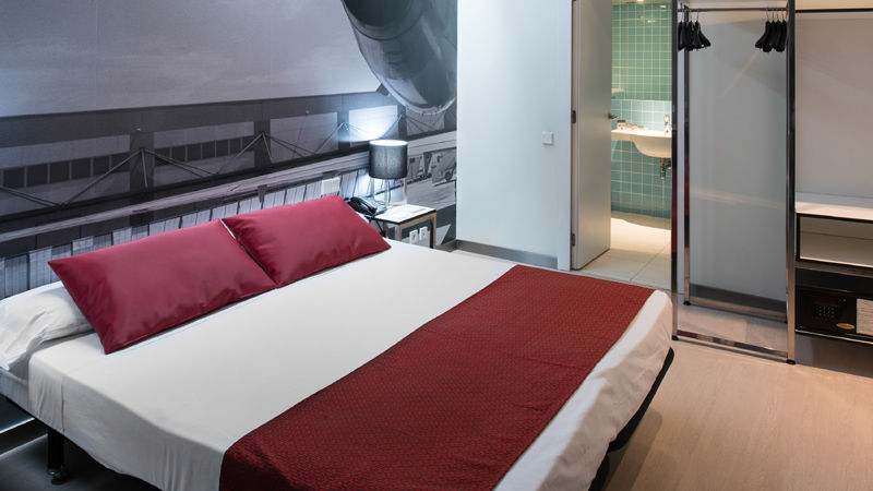 Catalonia Avinyo Hotel 3*
