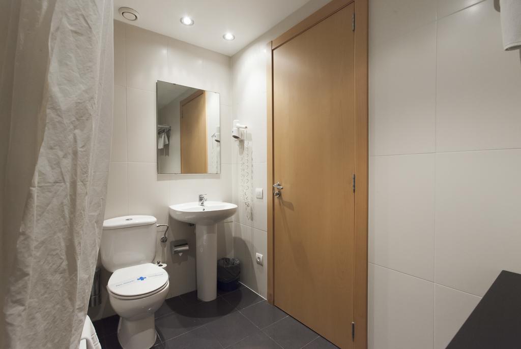 Apartaments Travessera-Parc Gueell
