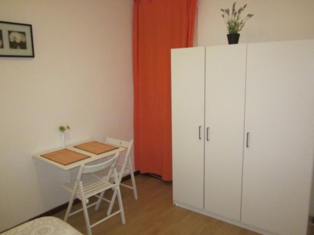 Guest house Rent *
