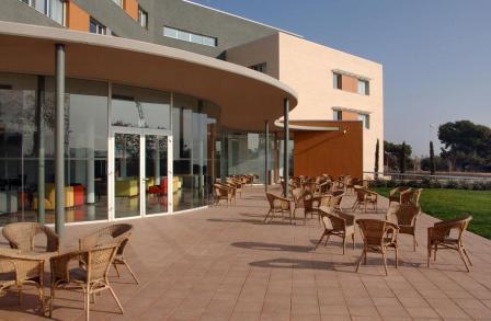 Agora Bcn. Residencia Universitaria Internacional * Barcelona