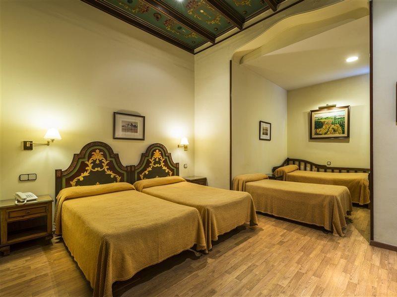 Meson Castilla Atiram 3* Barcelona