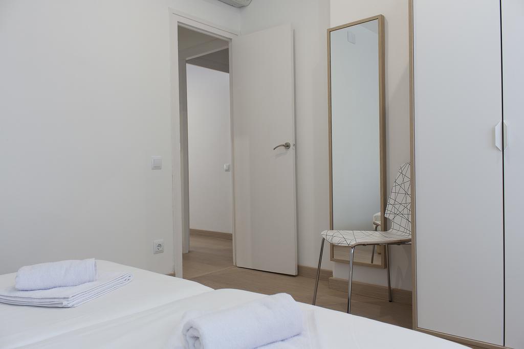Apartamento Flateli Roger 6 *