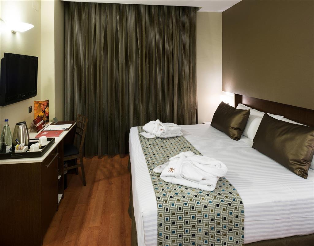 Hotel Catalonia Born 4*