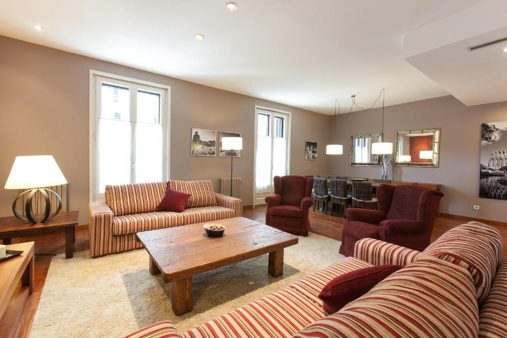Serennia Ramblas - Placa Catalunya Apartment *