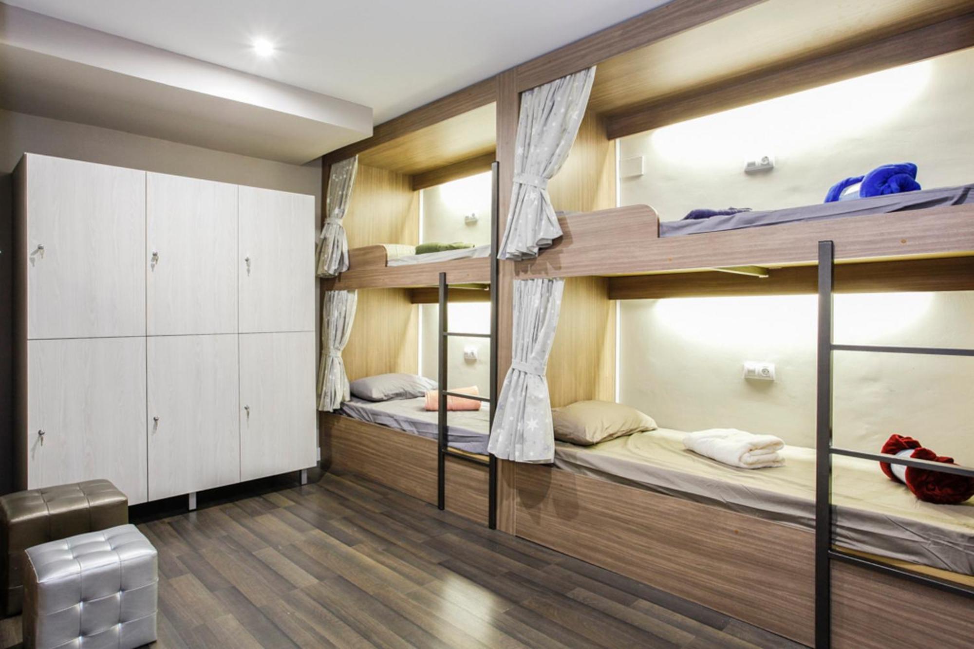 & Sagrada Familia Hostel Barcelona