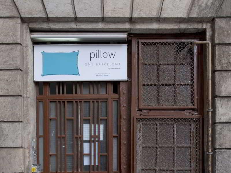 Hostel Pillow One *