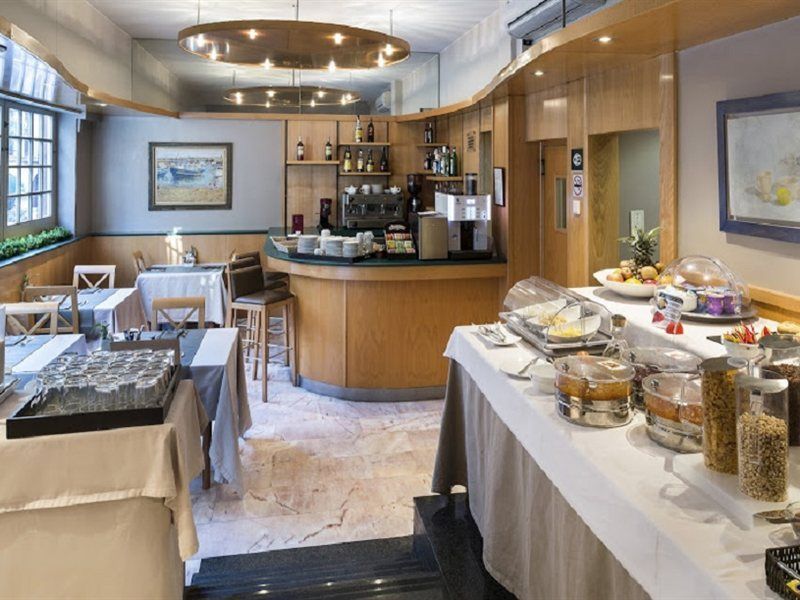 Catalonia Castellnou Hotel 3*