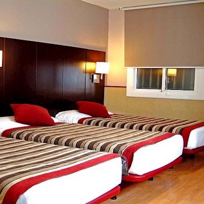 Guest house Yomo Bcn Port 2*