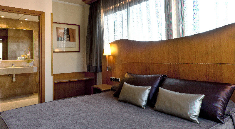 Hotel Aristol - Sagrada Familia 3*