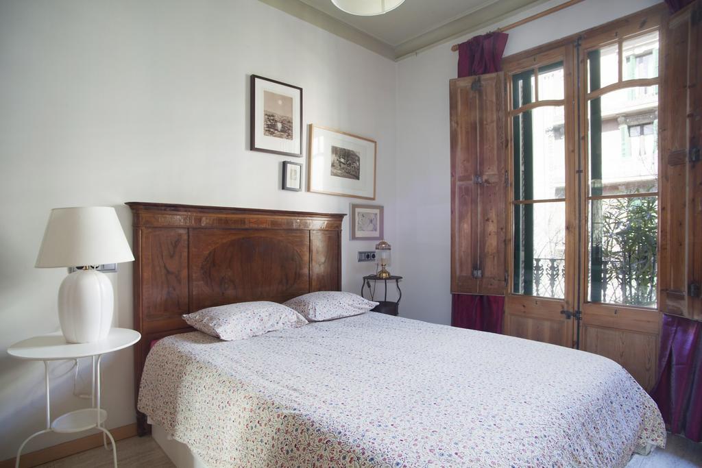 Aparteasy - Authentic Family
