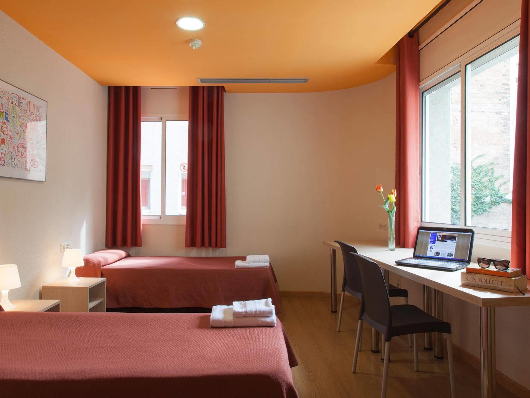 Residencia Erasmus Gracia Appartement *