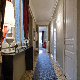Around Exclusive 4* Barcelone