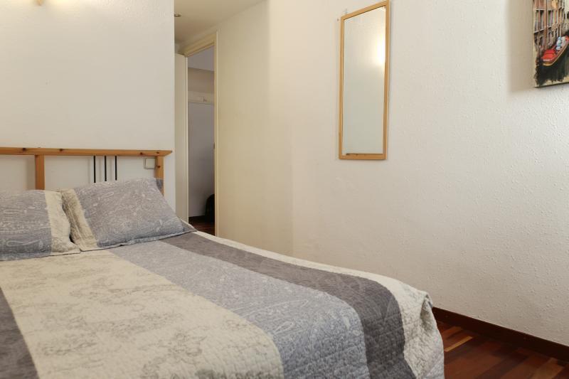 Apartment Sweet Bcn Three Bedroom *