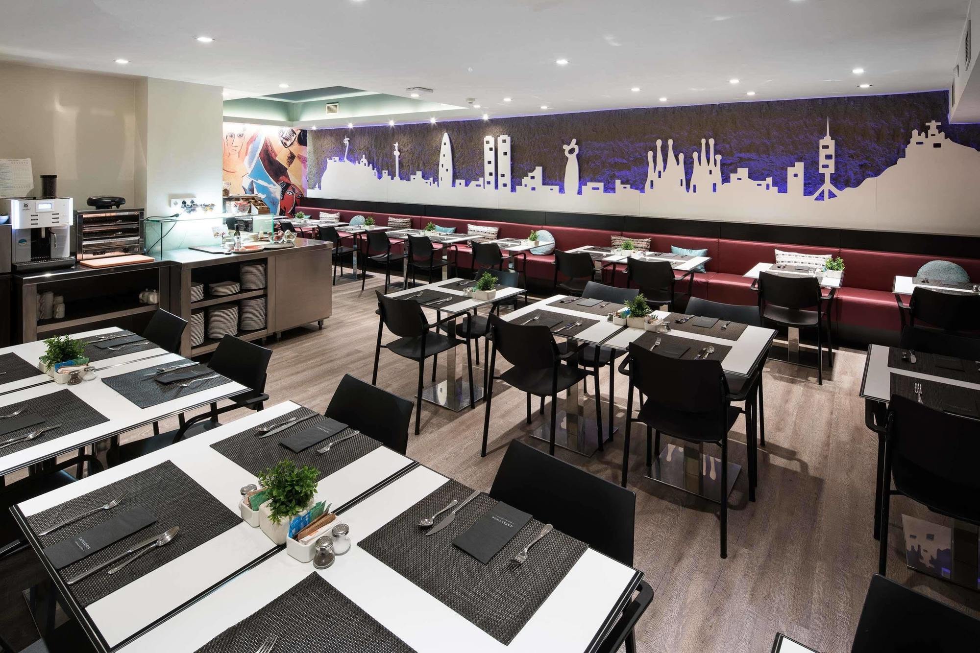 Catalonia Avinyo Hotel 3*