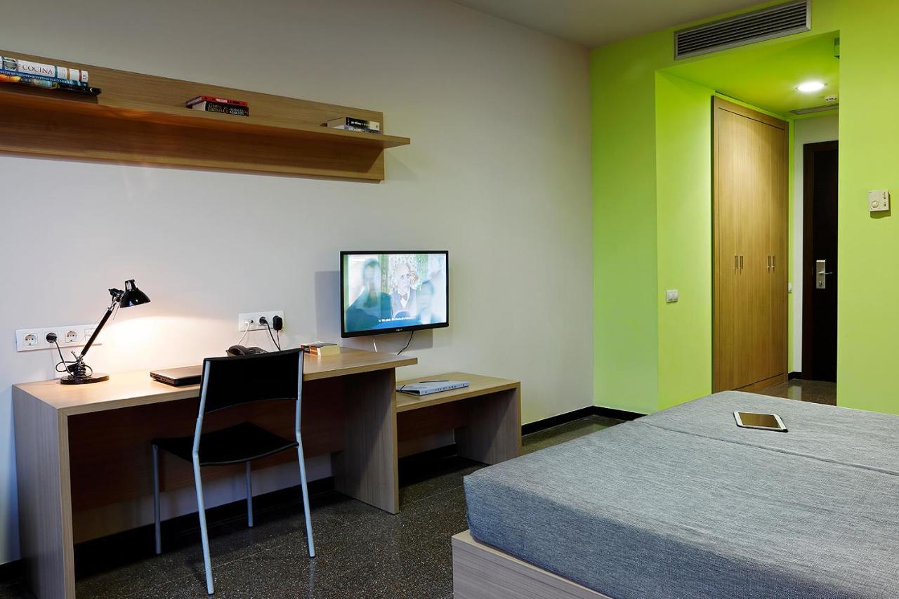 Apartment Agora Bcn. Residencia Universitaria Internacional *