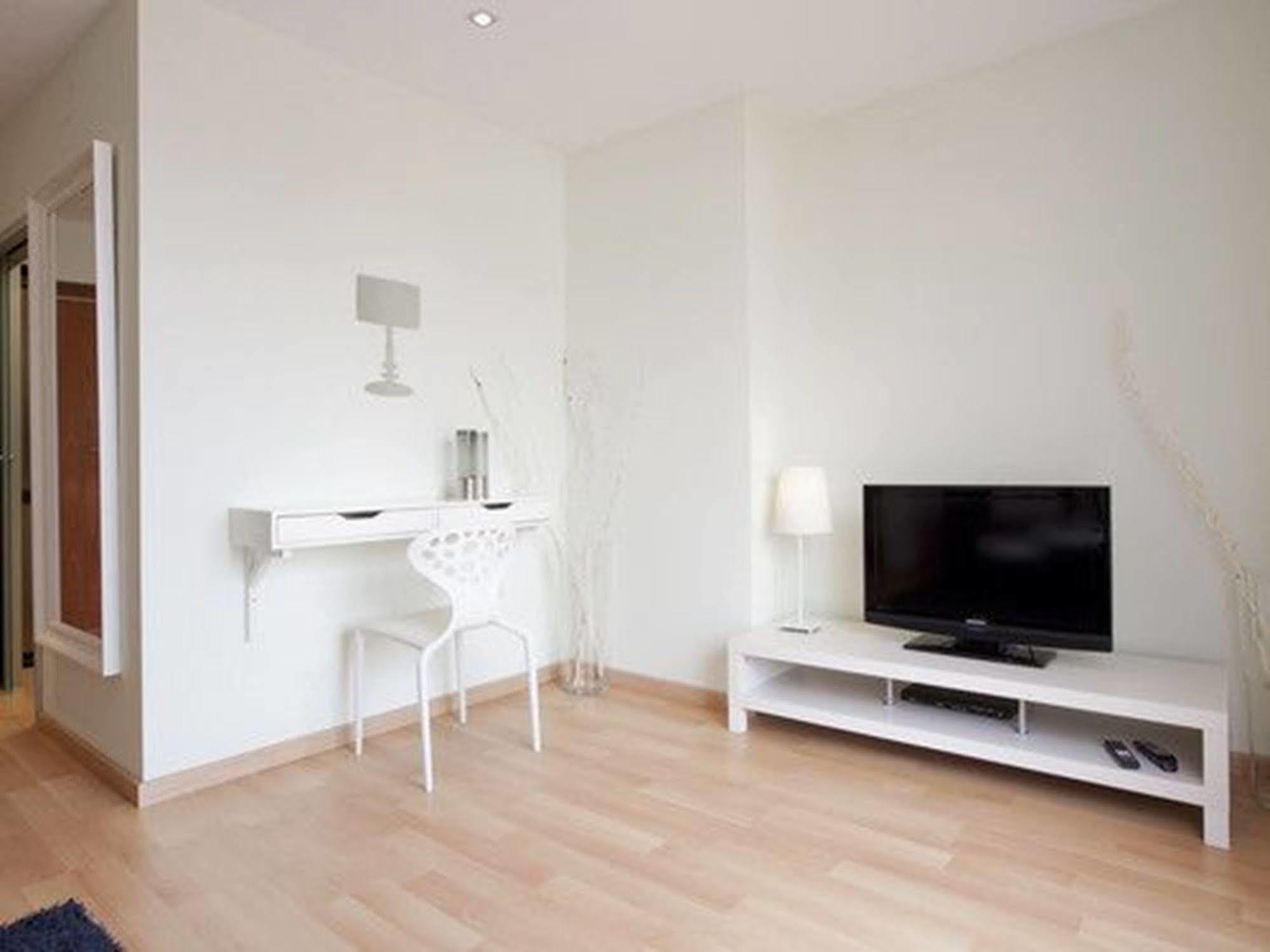 Rent Near Plaza De Catalunya *