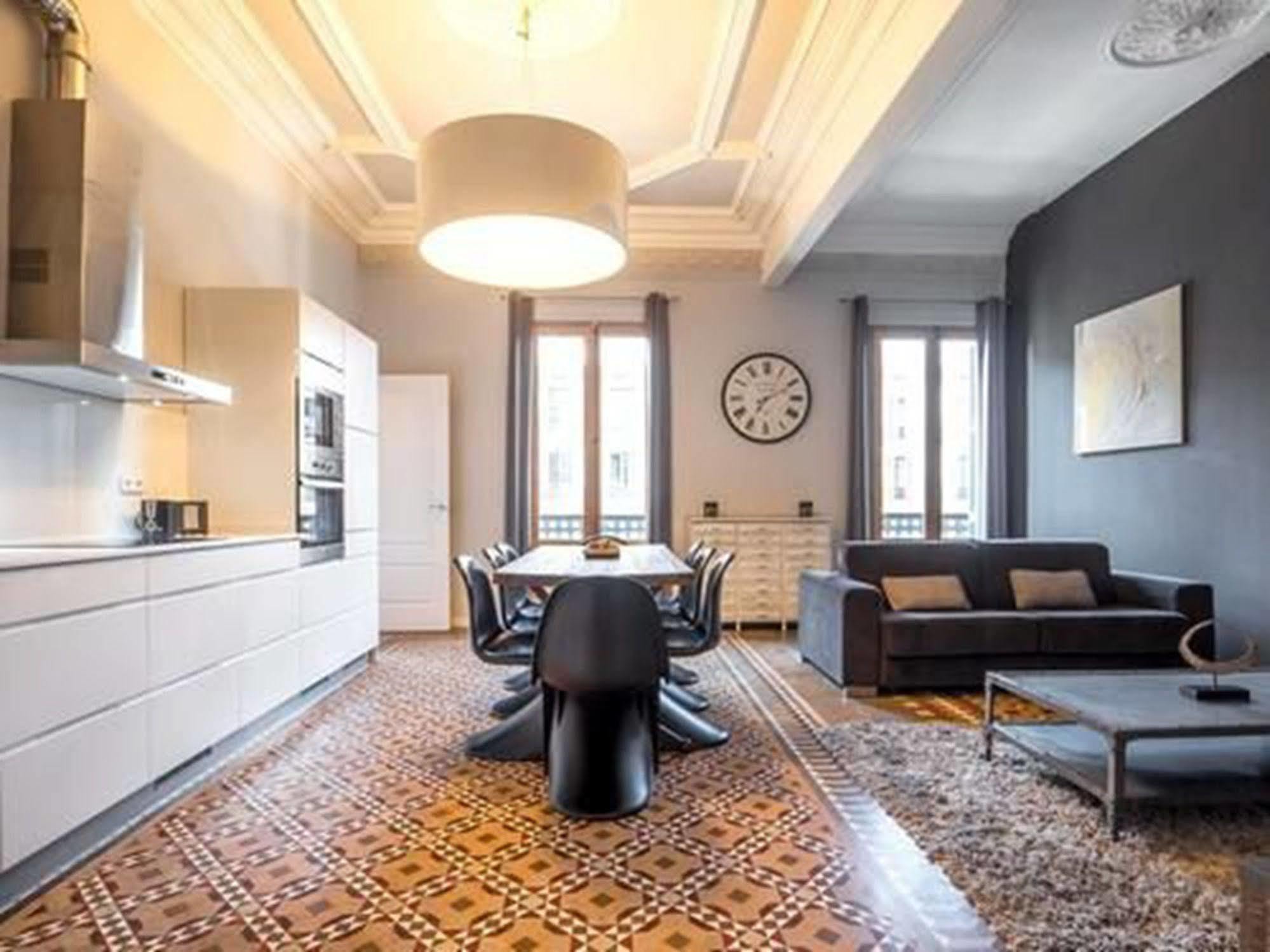 Rent Near Plaza De Catalunya *