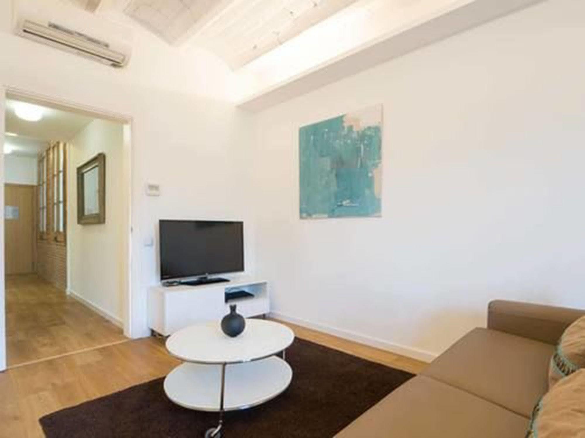 Rent Near Plaza De Catalunya Appartement *