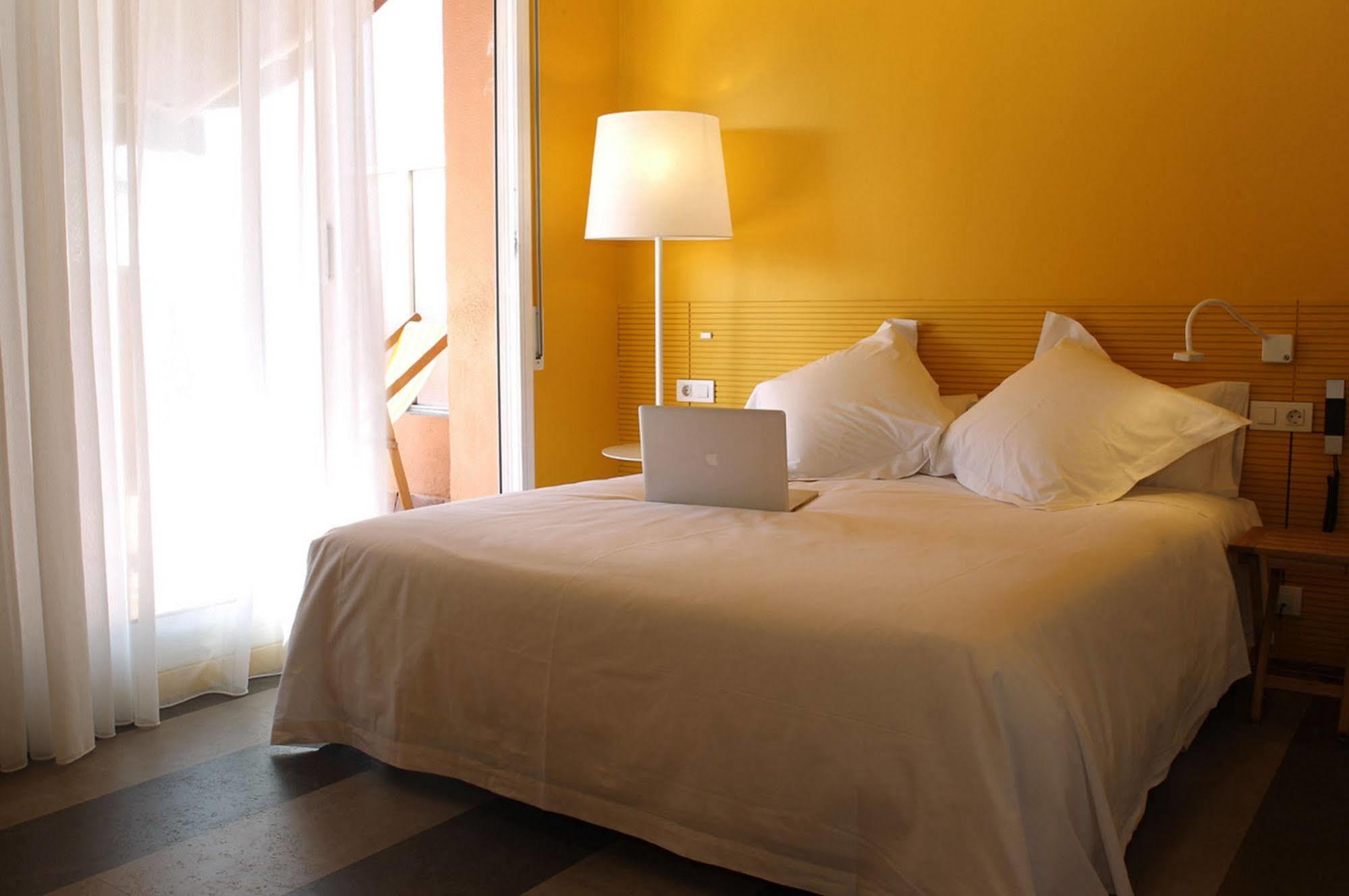 Hotel Sixties Rambla 3*