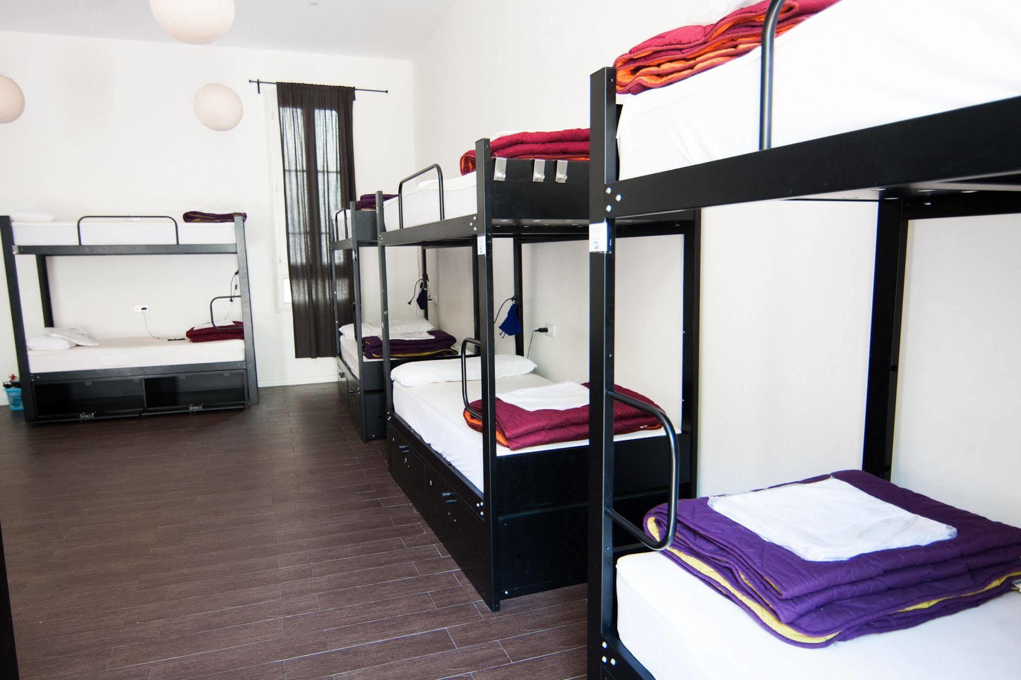 360 Arts&culture Hostel *