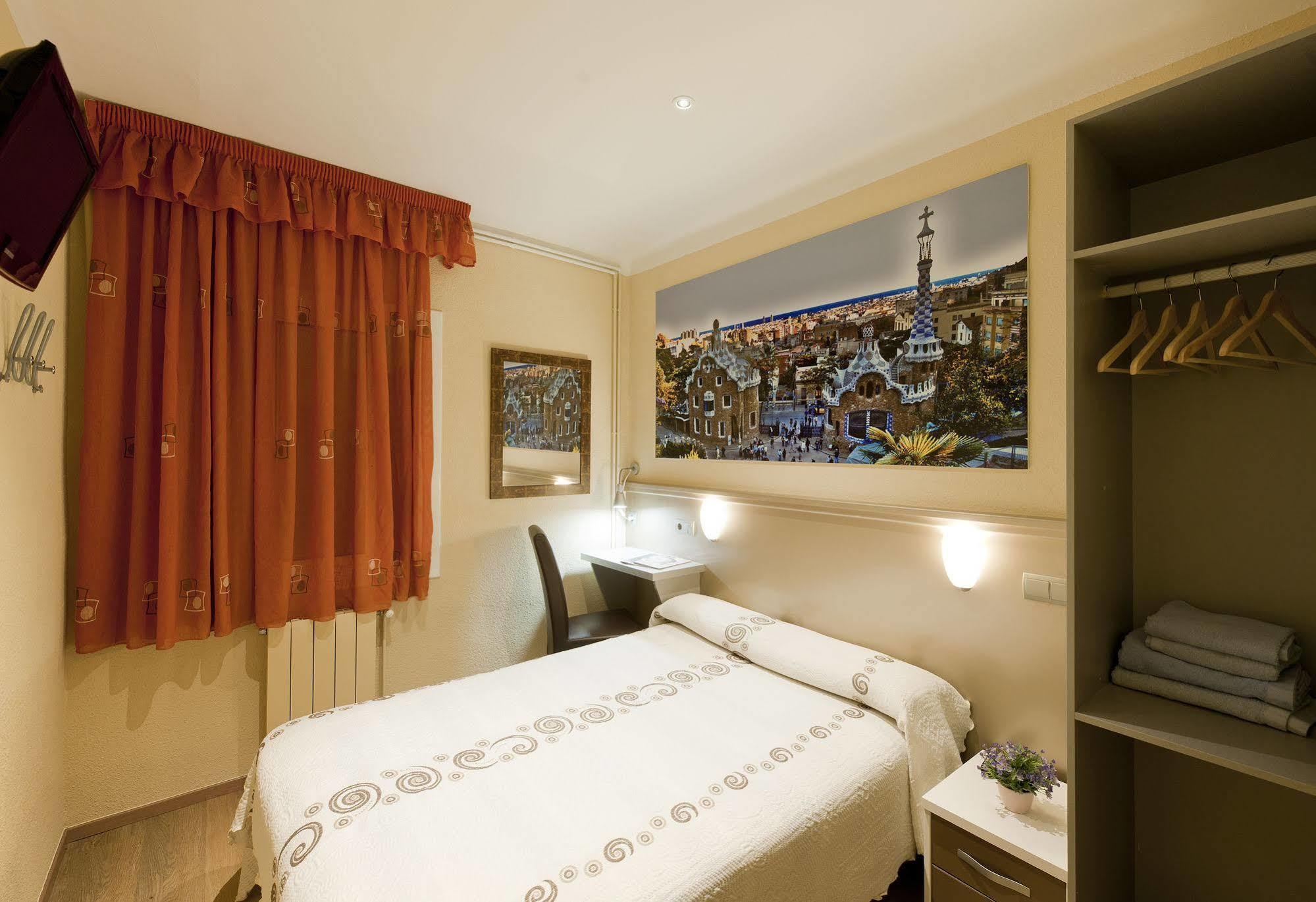 Guest house Hostal Barcelona Barcelona