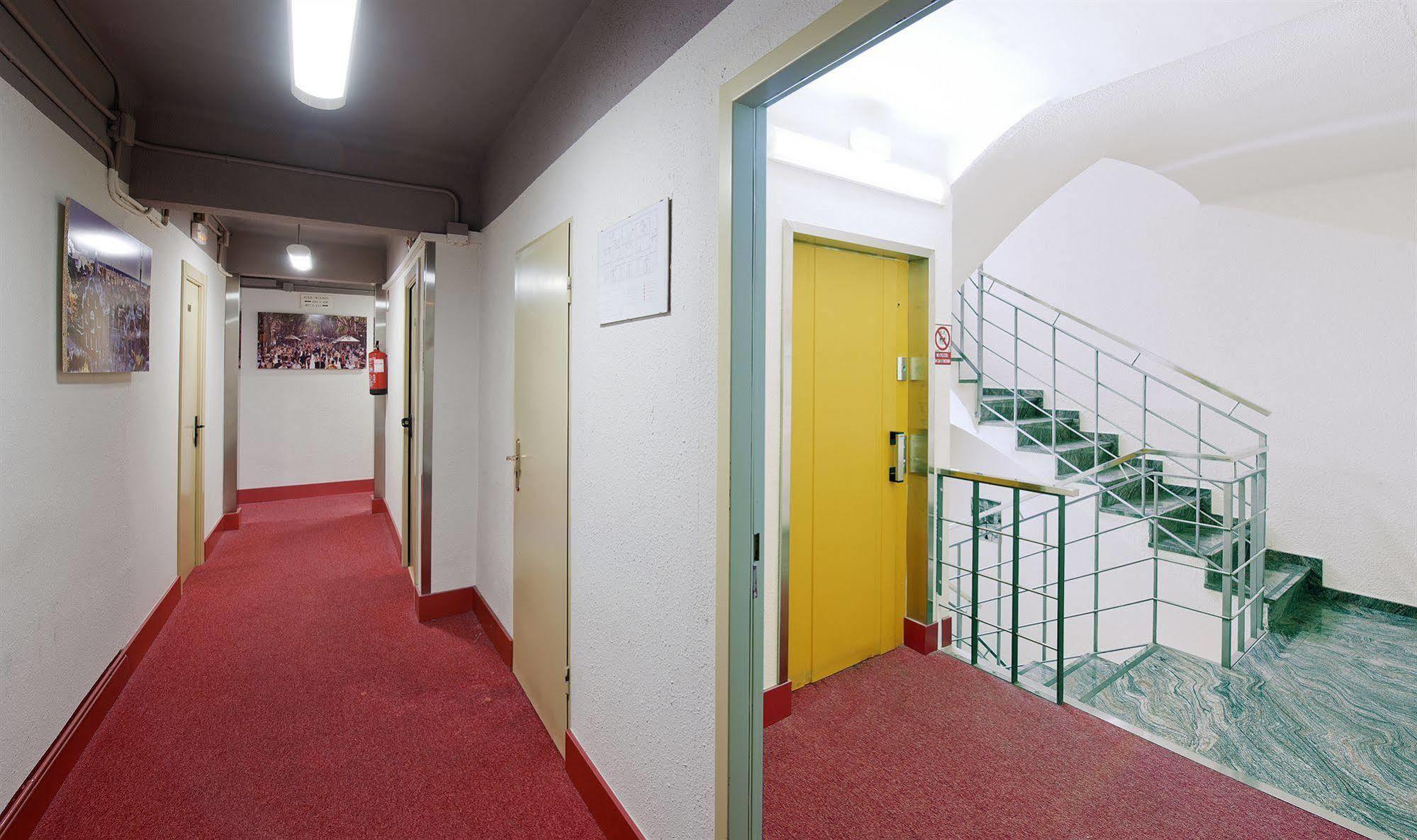 Hostal Barcelona Guest house 2*