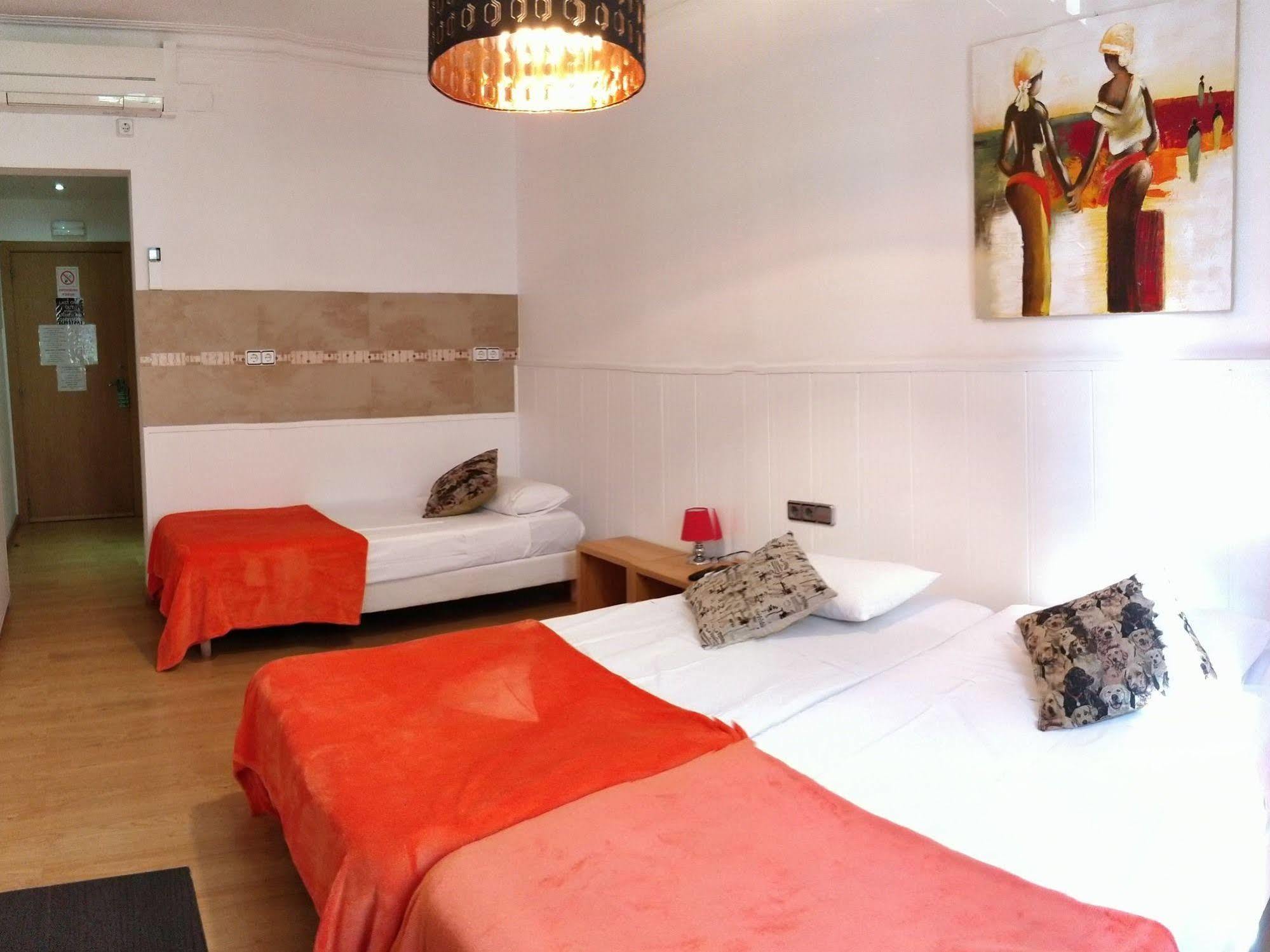 Casp House 3*
