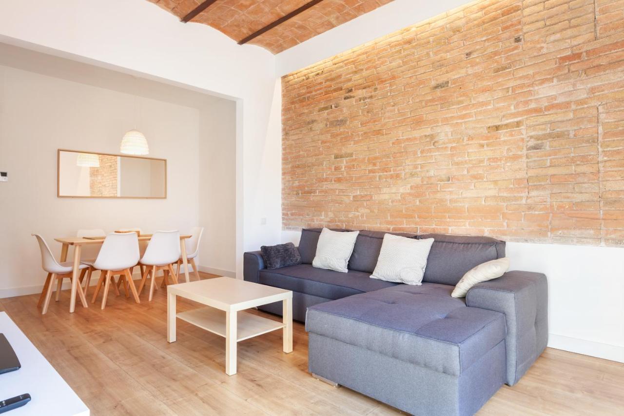 Akira Flats Urgell Apartment *