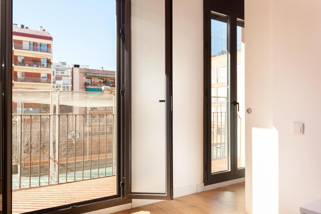 Akira Flats Urgell Apartment