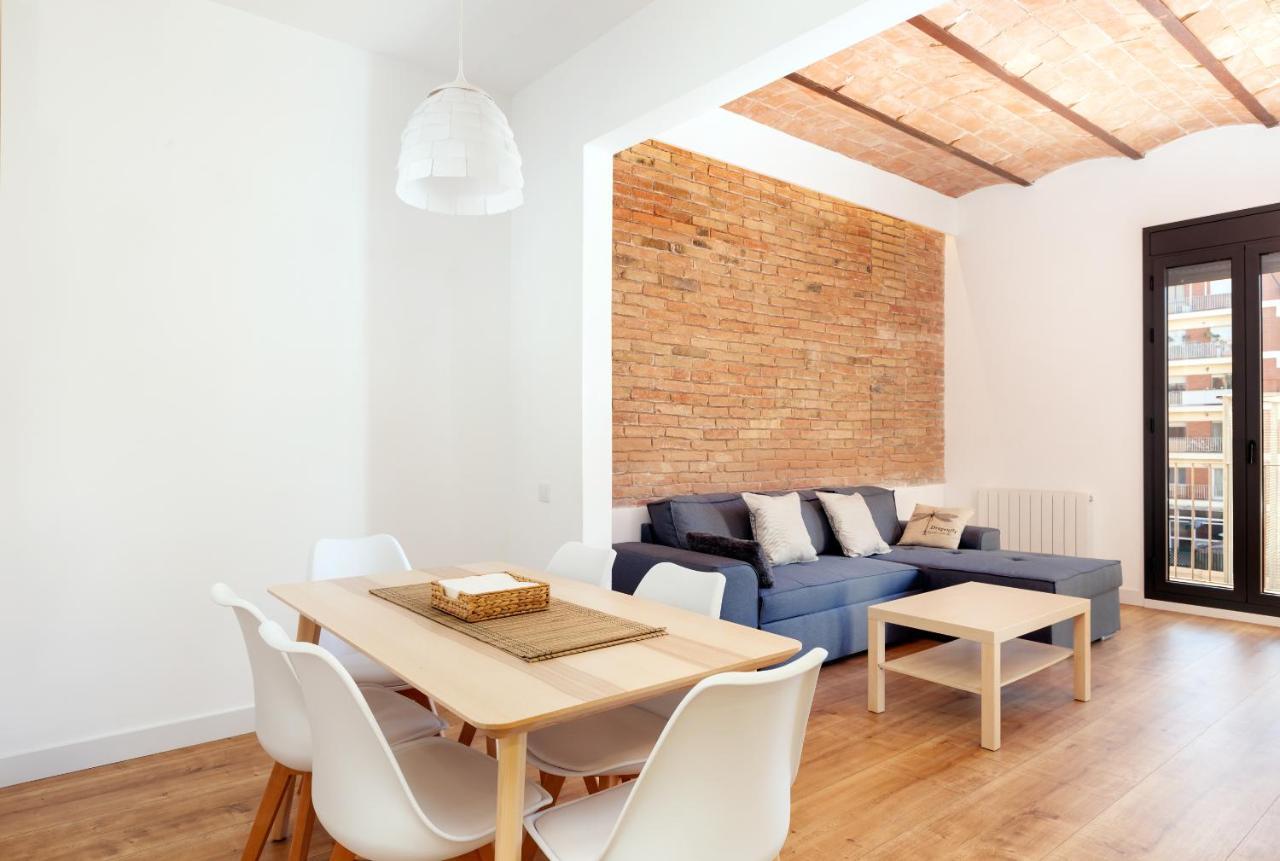 Akira Flats Urgell Apartment *