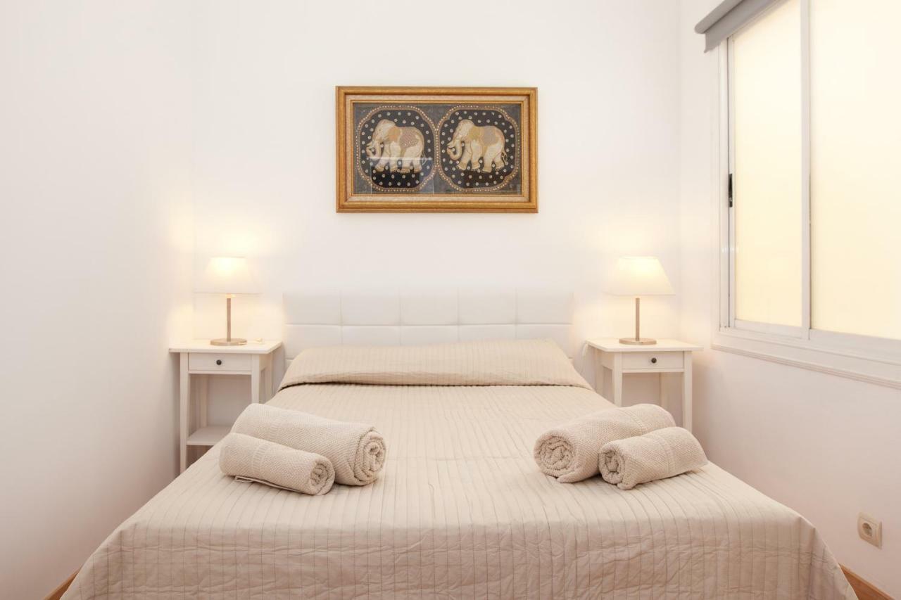 Apartment Penthouse With Terrace In Rambla Catalunya -centre *